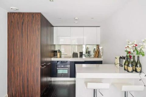 1 bedroom apartment for sale, Moore House,  Gatliff Road, SW1W
