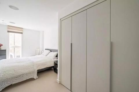 1 bedroom apartment for sale, Moore House,  Gatliff Road, SW1W