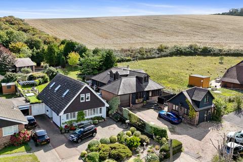 6 bedroom house for sale, Bush Road, Newhaven