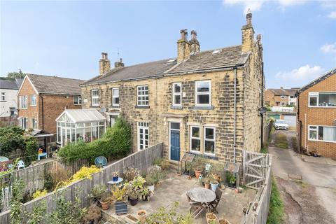 2 bedroom end of terrace house for sale, Valley Road, Pudsey, West Yorkshire