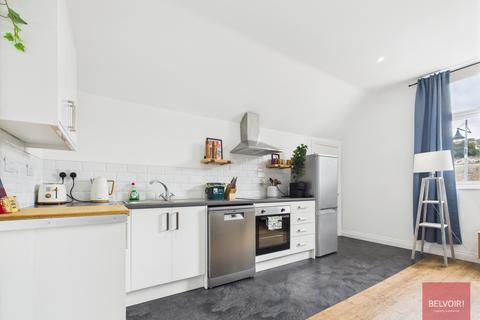 2 bedroom flat to rent, Mumbles Road, Mumbles, Swansea, SA3