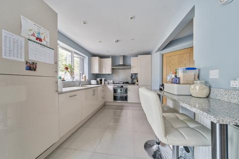 43 Waratah Drive, Chislehurst, BR7 5FP