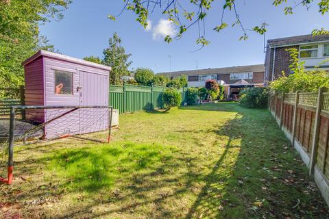 3 bedroom semi-detached house for sale, Barnmead, Haywards Heath, RH16