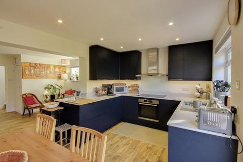 3 bedroom semi-detached house for sale, Barnmead, Haywards Heath, RH16