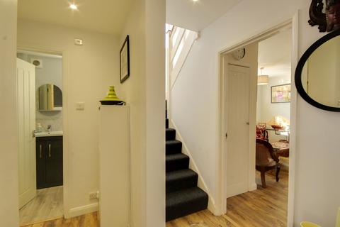 3 bedroom semi-detached house for sale, Barnmead, Haywards Heath, RH16