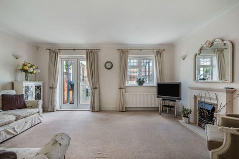 3 bedroom semi-detached house for sale, Springvale Close, Bookham