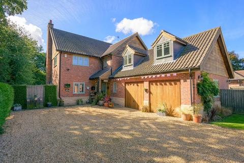 6 bedroom detached house for sale, 20 Manor Drive, Grantham NG32