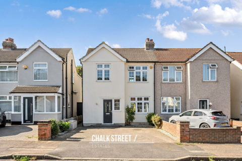 141 Burnway, Hornchurch, RM11 3SW