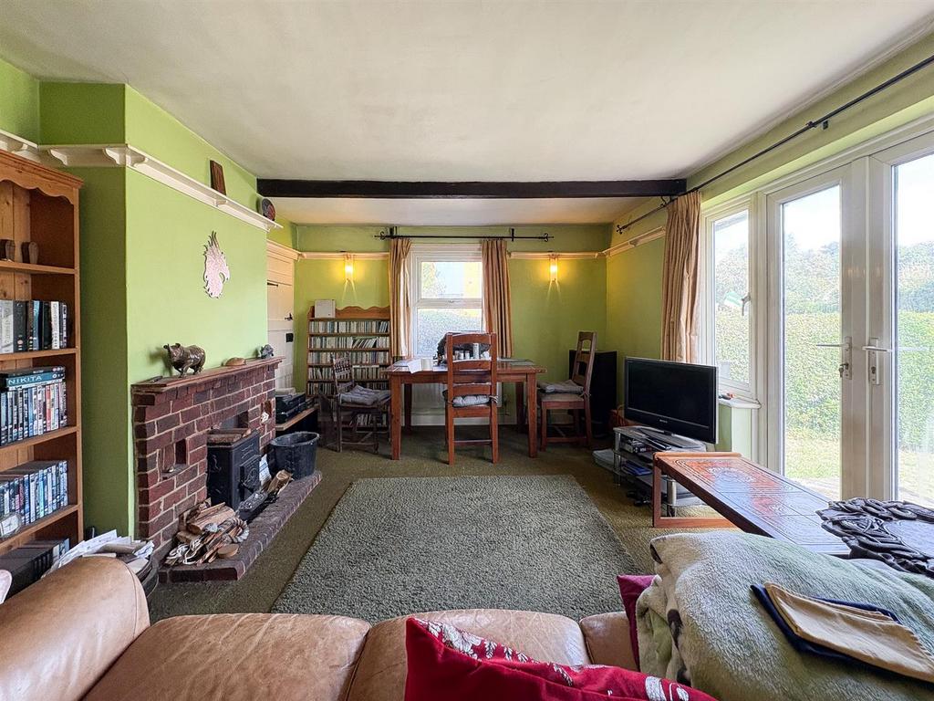 Living room-1.jpg