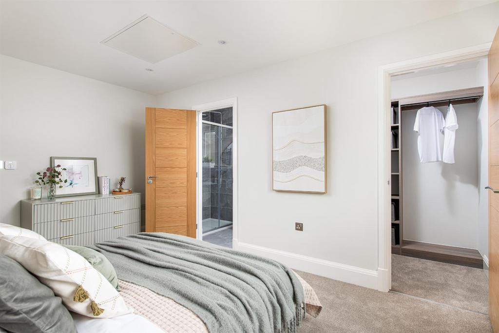 Bedroom1 4.jpg