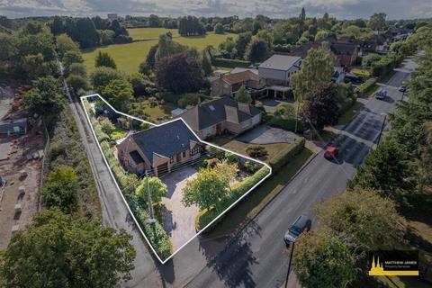 3 bedroom detached bungalow for sale, Westwood Heath Road, Coventry *No Chain*