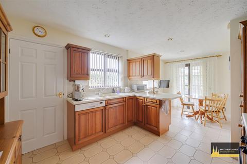 3 bedroom detached bungalow for sale, Westwood Heath Road, Coventry *No Chain*