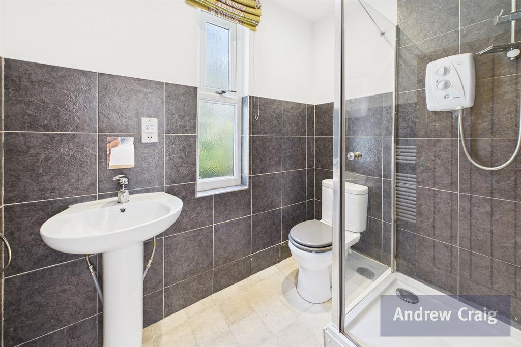 Ground Floor Shower