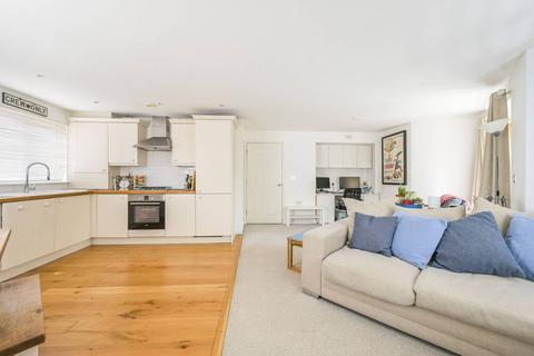 7 Pancras Way, London E3