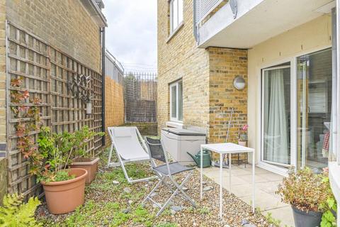 2 bedroom flat for sale, 7 Pancras Way, London E3