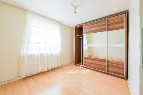 3 bedroom flat for sale, Cedar House, Wood Green, London, N22