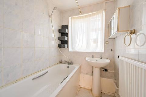 3 bedroom flat for sale, Cedar House, Wood Green, London, N22