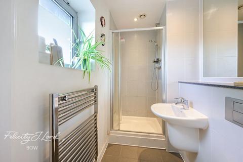 2 bedroom flat for sale, Bow Road, LONDON E3