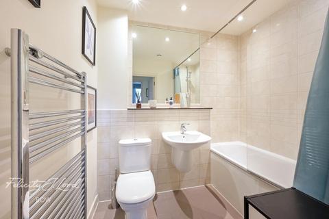 2 bedroom flat for sale, Bow Road, LONDON E3