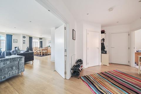 Bell Yard Mews, London, SE1