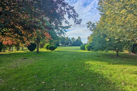 5 bedroom detached house for sale, Main Street, Great Hatfield