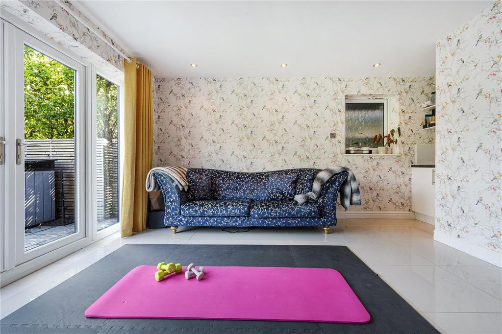 Independent Suite