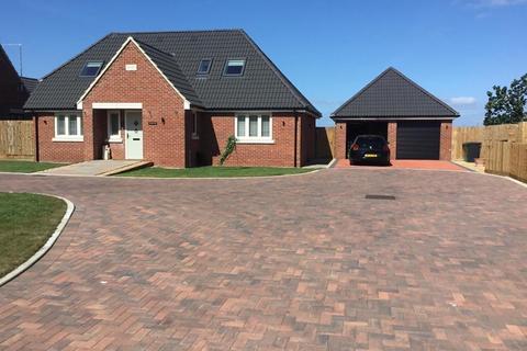 4 bedroom detached house for sale, Carpenters Mews, Newborough
