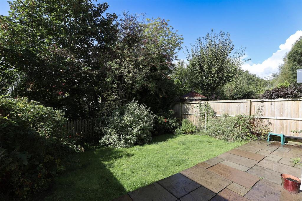 18-3 R5 A5137.jpg