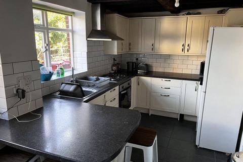 1 bedroom in a house share to rent, Paddock Road, Caversham, Reading, RG4