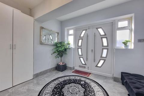 7 Maybury Road, Barking, IG11 0PH