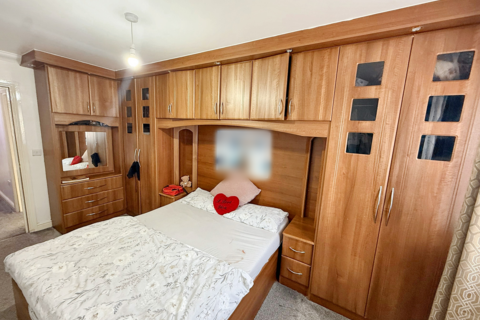 undefined, Vicarage Farm Road, HOUNSLOW TW5