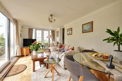undefined, Elms Lane, Pett