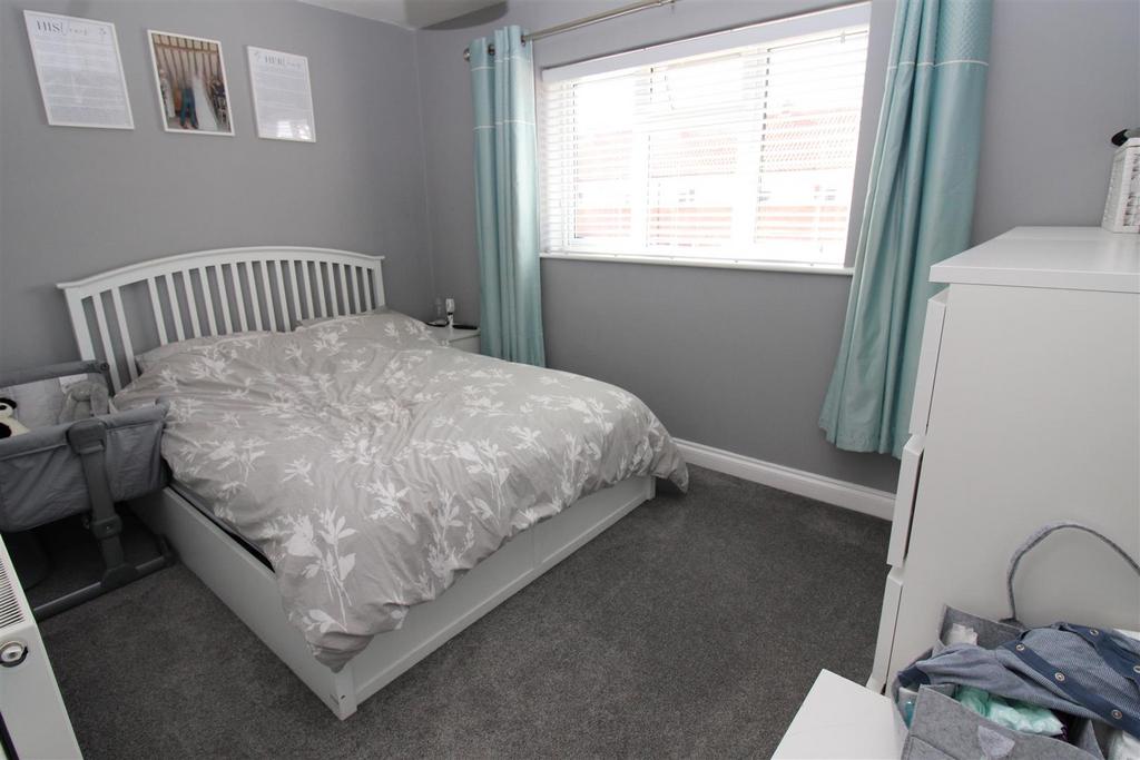 Bedroom 1.JPG