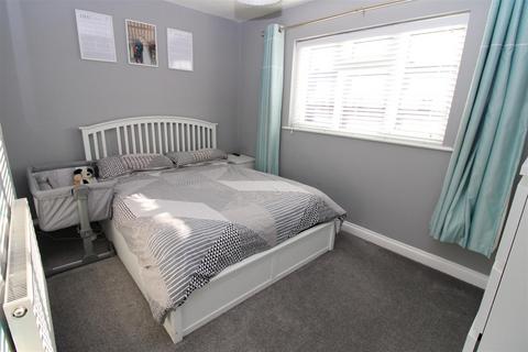 2 bedroom end of terrace house for sale, Esmonde Close, Littlehampton, Littlehampton