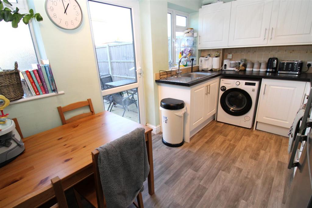 Kitchen.JPG
