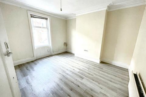 2 bedroom ground floor flat for sale, Dacre Street, Chichester, South Shields, Tyne and Wear, NE33 5QD