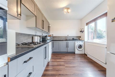 40 Blake Crescent, Guiseley, Leeds, LS20 9LF