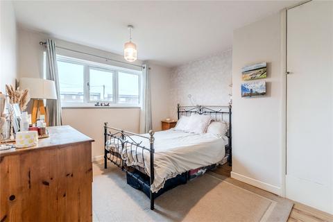 40 Blake Crescent, Guiseley, Leeds, LS20 9LF