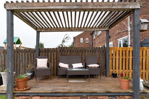 40 Blake Crescent, Guiseley, Leeds, LS20 9LF