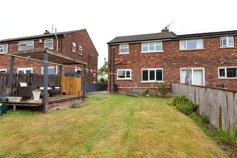 40 Blake Crescent, Guiseley, Leeds, LS20 9LF