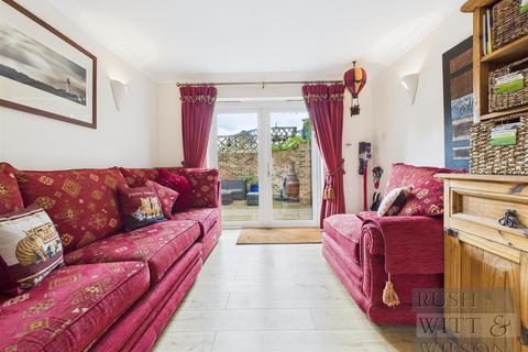 undefined, Chapel Hill, Sedlescombe