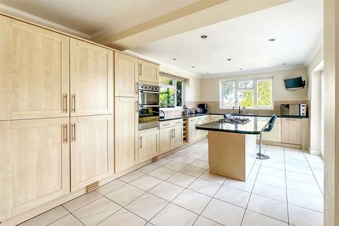 5 bedroom detached house for sale, Coastal Road, East Preston, Littlehampton, West Sussex