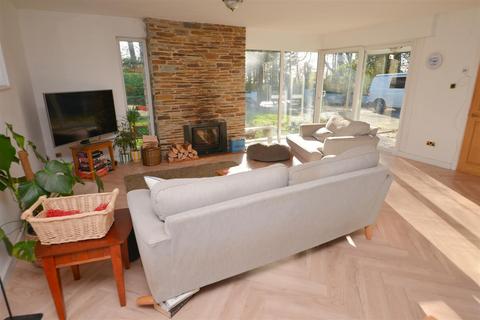 3 bedroom detached bungalow for sale, Llanteg, Narberth