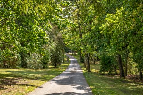 10 bedroom detached house for sale, Frensham Vale, Lower Bourne, Farnham, Surrey, GU10.