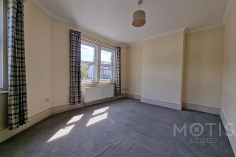 2 bedroom flat to rent, Station Road, Lyminge, CT18