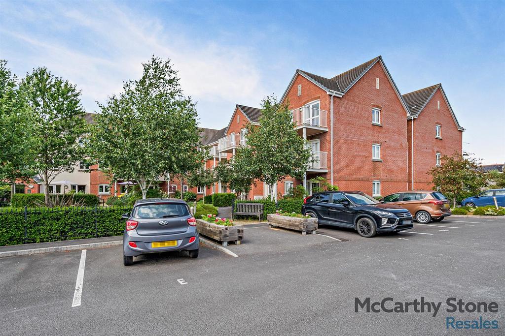 Squire Court