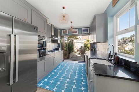2 Elm Road, Purley, CR8 2DR