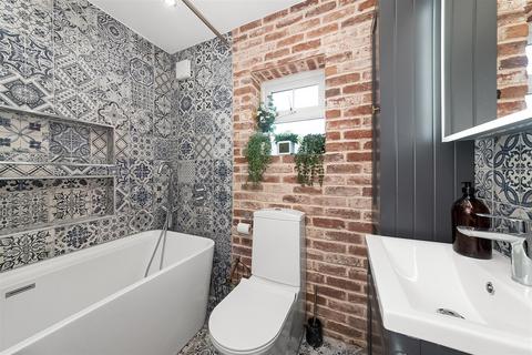2 Elm Road, Purley, CR8 2DR