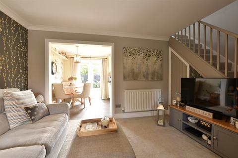 1 Doeshill Drive, Wickford, SS12 9RD