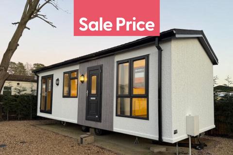 undefined, Crowthorne, Berkshire, RG40
